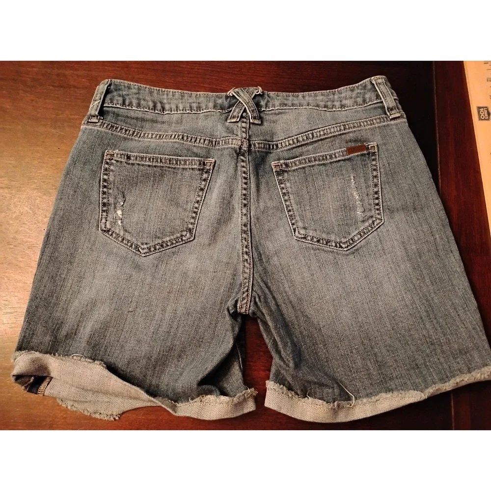 Jennifer Lopez Womens Distressed Denim Jean Shorts Medium Wash Size 6